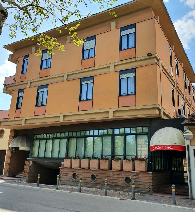 Hotel Perla Massa Lombarda Zewnętrze zdjęcie