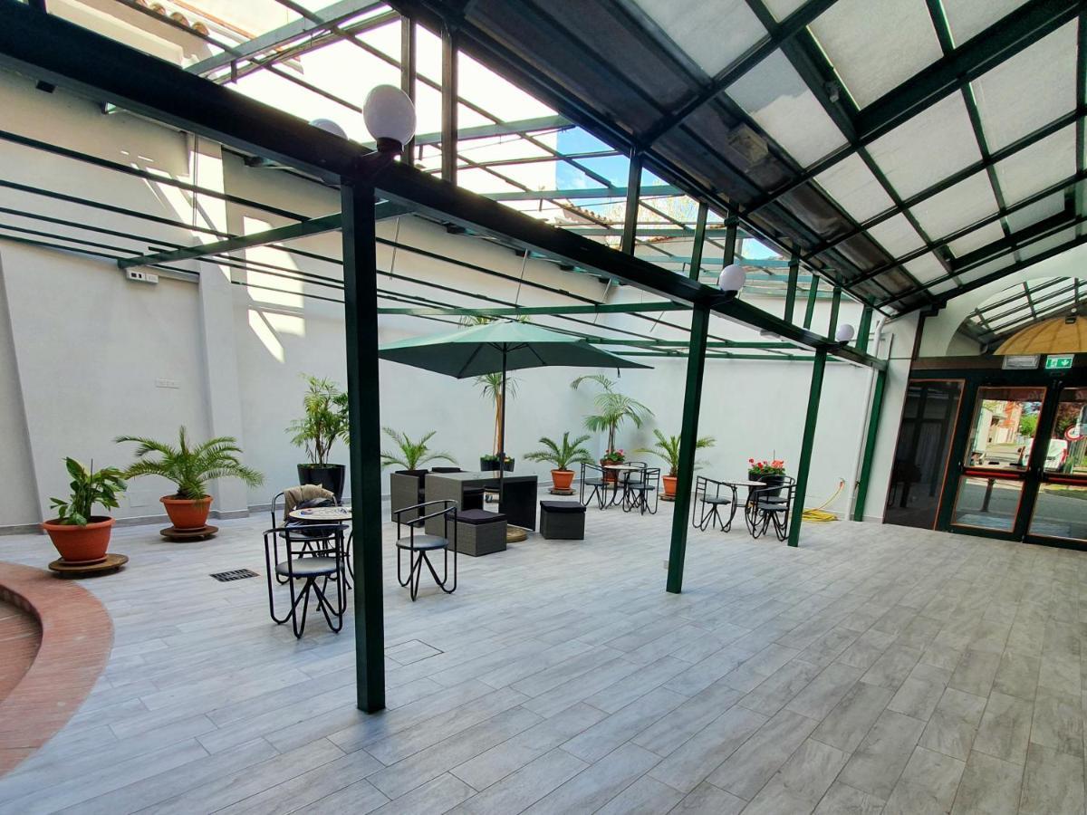 Hotel Perla Massa Lombarda Zewnętrze zdjęcie