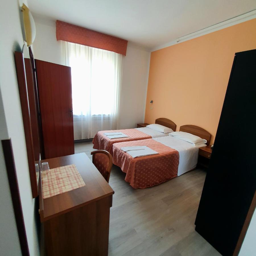 Hotel Perla Massa Lombarda Zewnętrze zdjęcie