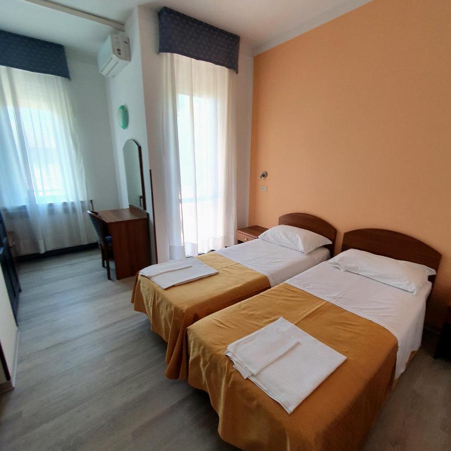 Hotel Perla Massa Lombarda Zewnętrze zdjęcie