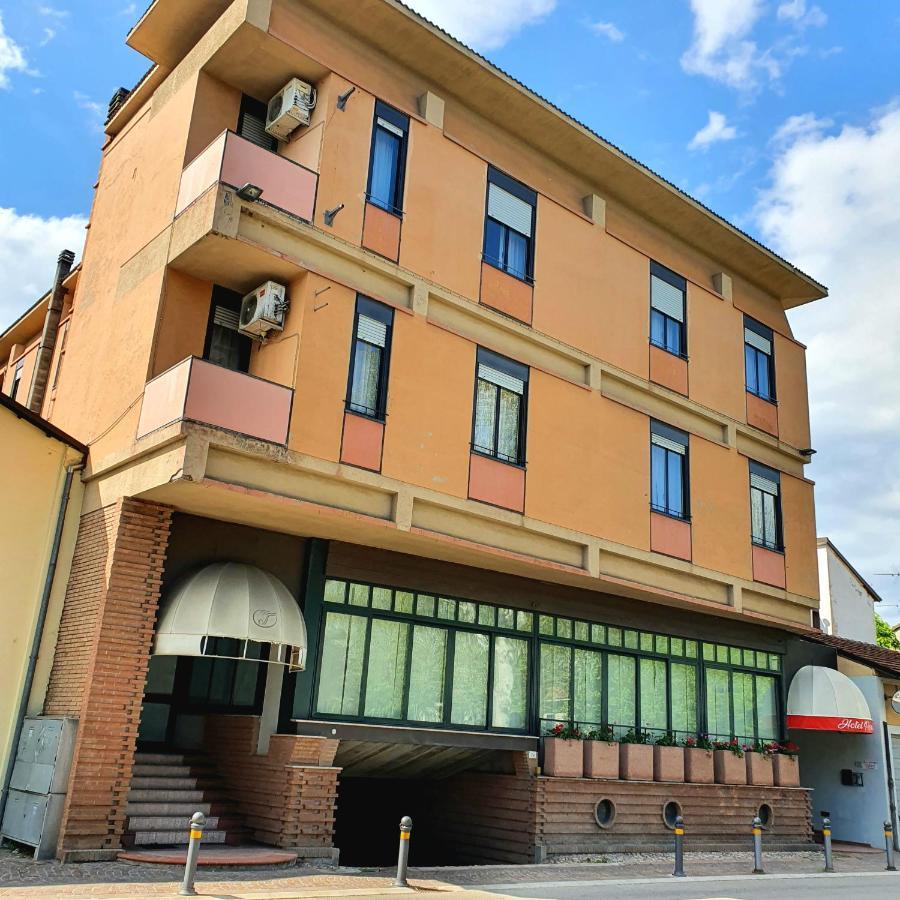 Hotel Perla Massa Lombarda Zewnętrze zdjęcie
